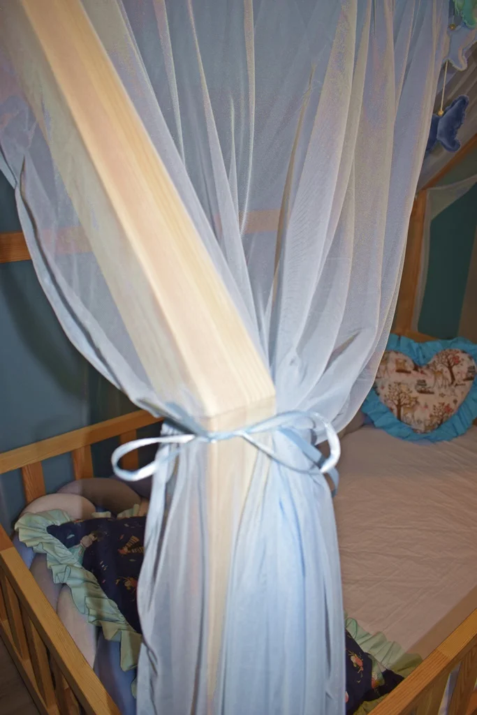 Baldachin für Hausbett – Tüll