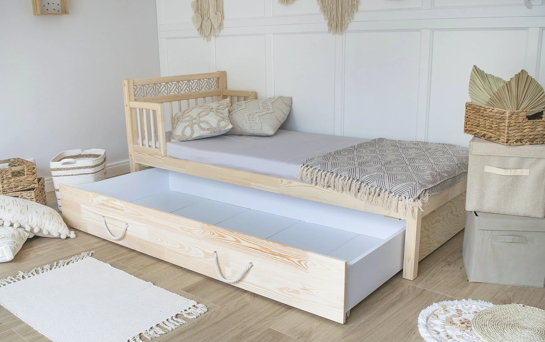 Bett Ruka mit Schublade