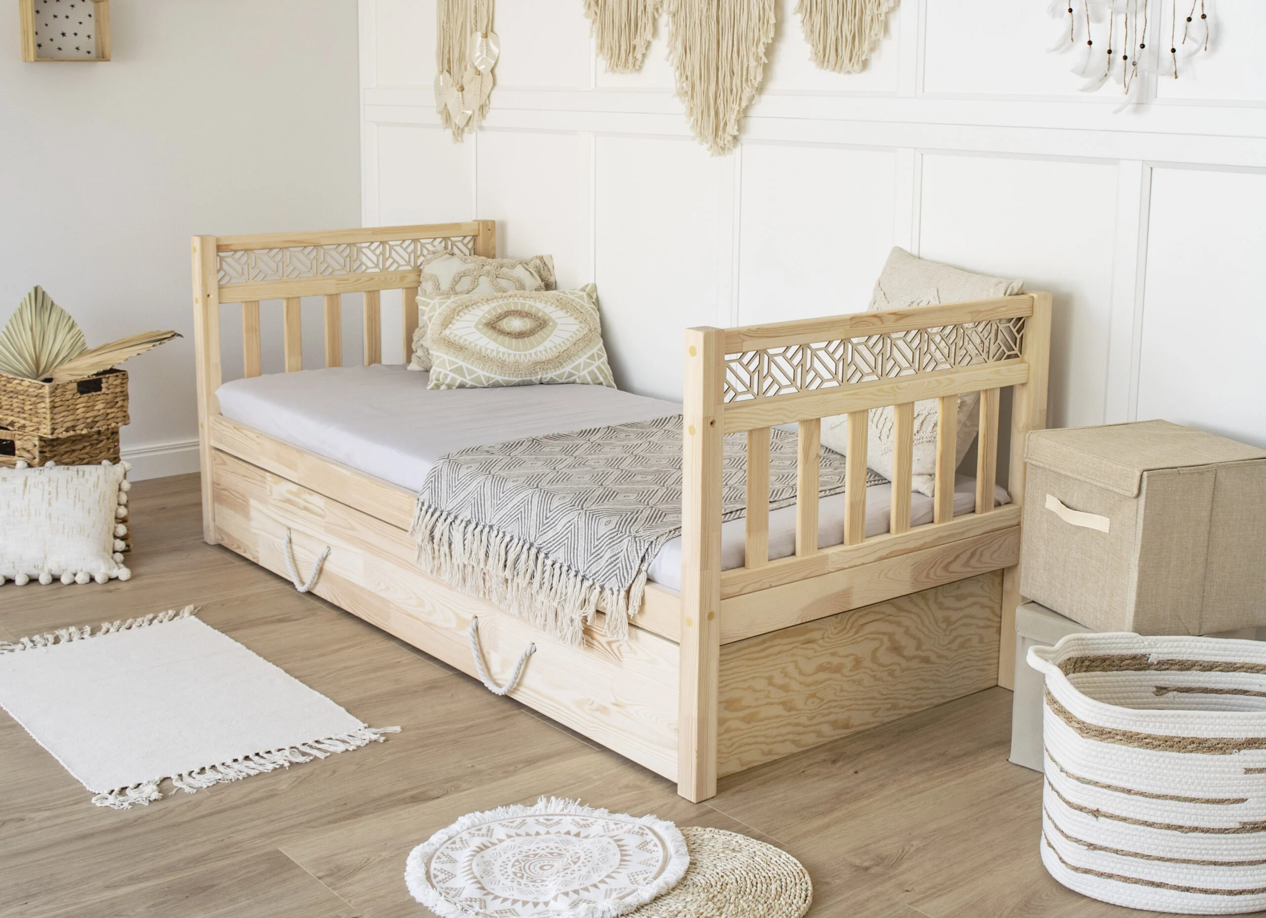 Bett Sanna II mit Schublade