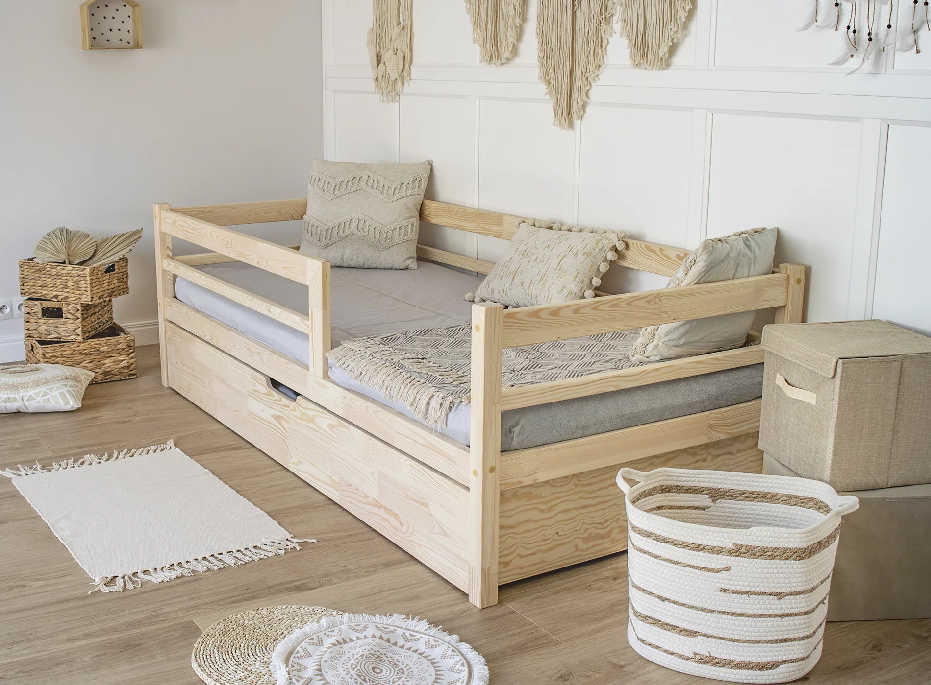 Bett Eldo mit Schublade